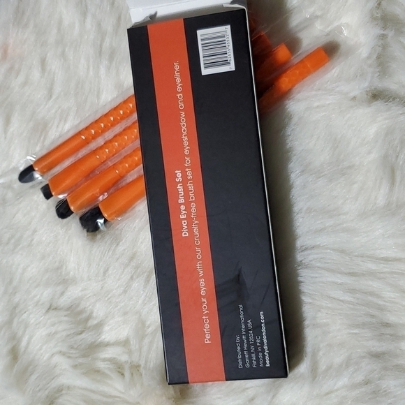 3 for $45 - Beauty diva London brush set - Picture 3 of 3